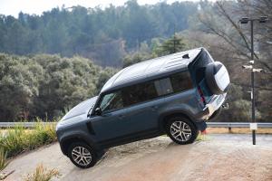 Land Rover Defender 110 P400 HSE 2020 года  (ZA)